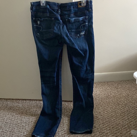 American Eagle Distressed Jeans w/ patches - Picture 5 of 8
